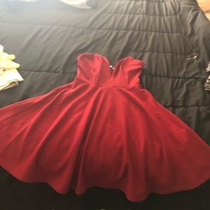 Strapless dress! Plunging neck! Super cute